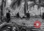 Standbild Vereinigten Staaten Truppen Makin Insel Kiribati Inseln, 1944, aus Sekunde 36 historischem Filmmaterial Videoclip 65675033483
