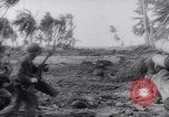 Standbild Vereinigten Staaten Truppen Makin Insel Kiribati Inseln, 1944, aus Sekunde 49 historischem Filmmaterial Videoclip 65675033483