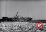 Standbild Vereinigten Staaten Truppen Makin Insel Kiribati Inseln, 1944, aus Sekunde 57 historischem Filmmaterial Videoclip 65675033483