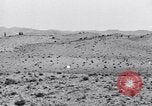 Standbild US-Soldaten Tunesien Nordafrika, 1943, aus Sekunde 14 historischem Filmmaterial Videoclip 65675033485