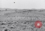 Standbild US-Soldaten Tunesien Nordafrika, 1943, aus Sekunde 17 historischem Filmmaterial Videoclip 65675033485