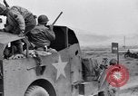 Standbild US-Soldaten Tunesien Nordafrika, 1943, aus Sekunde 44 historischem Filmmaterial Videoclip 65675033485