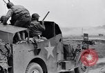 Standbild US-Soldaten Tunesien Nordafrika, 1943, aus Sekunde 45 historischem Filmmaterial Videoclip 65675033485