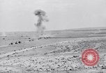 Standbild US-Soldaten Tunesien Nordafrika, 1943, aus Sekunde 51 historischem Filmmaterial Videoclip 65675033485