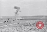 Standbild US-Soldaten Tunesien Nordafrika, 1943, aus Sekunde 56 historischem Filmmaterial Videoclip 65675033485