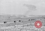 Standbild US-Soldaten Tunesien Nordafrika, 1943, aus Sekunde 58 historischem Filmmaterial Videoclip 65675033485
