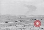 Standbild US-Soldaten Tunesien Nordafrika, 1943, aus Sekunde 62 historischem Filmmaterial Videoclip 65675033485