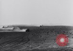 Standbild Die deutschen Truppen die Schlacht von Tobruk Tobruk in Libyen, 1942, aus Sekunde 16 historischem Filmmaterial Videoclip 65675033489