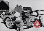 Standbild Die deutschen Truppen die Schlacht von Tobruk Tobruk in Libyen, 1942, aus Sekunde 57 historischem Filmmaterial Videoclip 65675033489