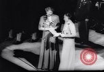 Immagine di La onorevole A E Roosevelt New York City USA, 1943, secondo 24 filmato di repertorio 65675033496