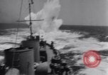 Standbild Plan Acrobat mit Schiffen auf See Atlantik, 1942, aus Sekunde 56 historischem Filmmaterial Videoclip 65675033506