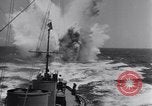 Standbild Plan Acrobat mit Schiffen auf See Atlantik, 1942, aus Sekunde 58 historischem Filmmaterial Videoclip 65675033506
