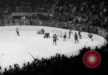 Standbild Stanley Cup Detroit Michigan Olympia stadium USA, 1961, aus Sekunde 30 historischem Filmmaterial Videoclip 65675033525