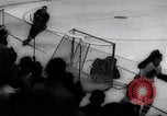 Standbild Stanley Cup Detroit Michigan Olympia stadium USA, 1961, aus Sekunde 36 historischem Filmmaterial Videoclip 65675033525
