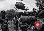 Immagine di Sud soldati vietnamiti Saigon Vietnam, 1965, secondo 16 filmato di repertorio 65675033531