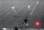 Immagine di Finale della coppa calcistica Londra Inghilterra Regno Unito, 1965, secondo 21 filmato di repertorio 65675033533