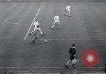 Immagine di Finale della coppa calcistica Londra Inghilterra Regno Unito, 1965, secondo 22 filmato di repertorio 65675033533
