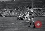 Immagine di Finale della coppa calcistica Londra Inghilterra Regno Unito, 1965, secondo 29 filmato di repertorio 65675033533