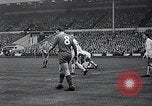 Immagine di Finale della coppa calcistica Londra Inghilterra Regno Unito, 1965, secondo 30 filmato di repertorio 65675033533