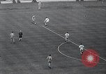 Immagine di Finale della coppa calcistica Londra Inghilterra Regno Unito, 1965, secondo 37 filmato di repertorio 65675033533