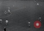 Immagine di Finale della coppa calcistica Londra Inghilterra Regno Unito, 1965, secondo 56 filmato di repertorio 65675033533