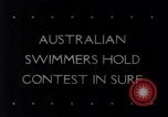 Standbild Surfing Contest Australien, 1943, aus Sekunde 3 historischem Filmmaterial Videoclip 65675033553