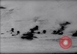 Standbild Surfing Contest Australien, 1943, aus Sekunde 14 historischem Filmmaterial Videoclip 65675033553