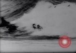 Standbild Surfing Contest Australien, 1943, aus Sekunde 30 historischem Filmmaterial Videoclip 65675033553