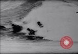 Standbild Surfing Contest Australien, 1943, aus Sekunde 31 historischem Filmmaterial Videoclip 65675033553