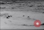 Standbild Surfing Contest Australien, 1943, aus Sekunde 40 historischem Filmmaterial Videoclip 65675033553
