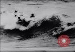 Standbild Surfing Contest Australien, 1943, aus Sekunde 42 historischem Filmmaterial Videoclip 65675033553
