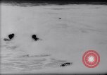 Standbild Surfing Contest Australien, 1943, aus Sekunde 49 historischem Filmmaterial Videoclip 65675033553