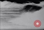 Standbild Surfing Contest Australien, 1943, aus Sekunde 58 historischem Filmmaterial Videoclip 65675033553