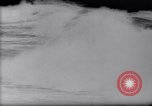 Standbild Surfing Contest Australien, 1943, aus Sekunde 59 historischem Filmmaterial Videoclip 65675033553