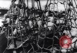Image fournitures de guerre Italie Port de Naples, 1943, de la seconde 16 séquences d'archives historiques vidéo 65675033561
