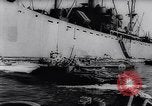 Image fournitures de guerre Italie Port de Naples, 1943, de la seconde 18 séquences d'archives historiques vidéo 65675033561