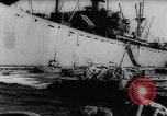 Image fournitures de guerre Italie Port de Naples, 1943, de la seconde 20 séquences d'archives historiques vidéo 65675033561