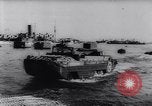 Image fournitures de guerre Italie Port de Naples, 1943, de la seconde 22 séquences d'archives historiques vidéo 65675033561
