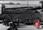 Image fournitures de guerre Italie Port de Naples, 1943, de la seconde 34 séquences d'archives historiques vidéo 65675033561