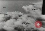 Image flotte d'invasion Nouvelle Bretagne la Papouasie-Nouvelle-Guinée, 1944, de la seconde 12 séquences d'archives historiques vidéo 65675033567