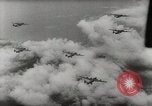 Image flotte d'invasion Nouvelle Bretagne la Papouasie-Nouvelle-Guinée, 1944, de la seconde 13 séquences d'archives historiques vidéo 65675033567