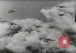 Image flotte d'invasion Nouvelle Bretagne la Papouasie-Nouvelle-Guinée, 1944, de la seconde 14 séquences d'archives historiques vidéo 65675033567