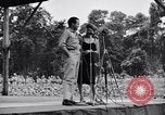 Standbild Bob Hope Truppe unterhaltsam US-Truppen auf USO Tour Bougainville Salomonen, 1944, aus Sekunde 7 historischem Filmmaterial Videoclip 65675033573