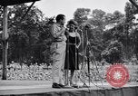 Standbild Bob Hope Truppe unterhaltsam US-Truppen auf USO Tour Bougainville Salomonen, 1944, aus Sekunde 12 historischem Filmmaterial Videoclip 65675033573