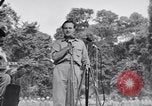 Standbild USO Bob Hope Truppe unterhält die US-Truppen in Zweiten Weltkrieg Bougainville Salomonen, 1944, aus Sekunde 3 historischem Filmmaterial Videoclip 65675033577