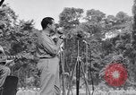 Standbild USO Bob Hope Truppe unterhält die US-Truppen in Zweiten Weltkrieg Bougainville Salomonen, 1944, aus Sekunde 7 historischem Filmmaterial Videoclip 65675033577