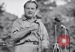 Standbild USO Bob Hope Truppe unterhält die US-Truppen in Zweiten Weltkrieg Bougainville Salomonen, 1944, aus Sekunde 45 historischem Filmmaterial Videoclip 65675033577