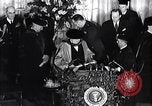 Standbild Winston Churchill Rede Fulton Missouri USA, 1946, aus Sekunde 28 historischem Filmmaterial Videoclip 65675033581