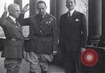 Standbild General Douglas MacArthur Pacific Theater, 1945, aus Sekunde 1 historischem Filmmaterial Videoclip 65675033586