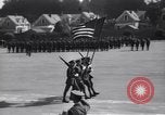 Standbild General Douglas MacArthur Pacific Theater, 1945, aus Sekunde 19 historischem Filmmaterial Videoclip 65675033586